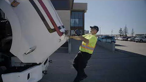 2022 MTA-Volvo Trucks Canada Manitoba Driver of the Year Jason Larocque (Kleysen Group)