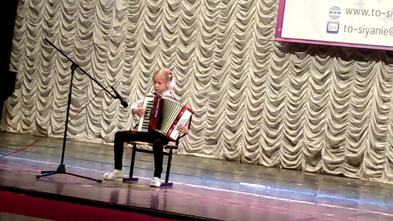 Песня львенка и черепахи на аккордеоне - YouTube