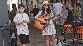 Alfie had a improptu duet with the super talented, yesterday whilst looking for a spot to busk