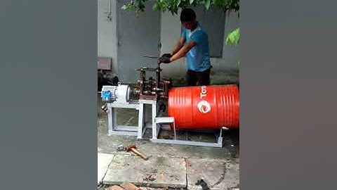 Máy cắt nắp thùng phuy