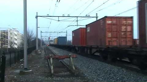 Class66 diesel locomotive ERS railways with intermodal Train at Venlo,the NL, Feb 28,2009