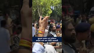 Surat Ward 18 Clash | BJP-Congress Workers Fight After Counting, Tension in Area