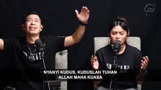 Video thumbnail of "worship kumasuk ruang maha kudus medley nyanyi kudus"