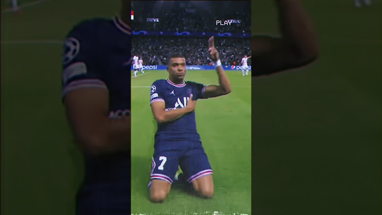 Mbappe knee slide 🔥🥶