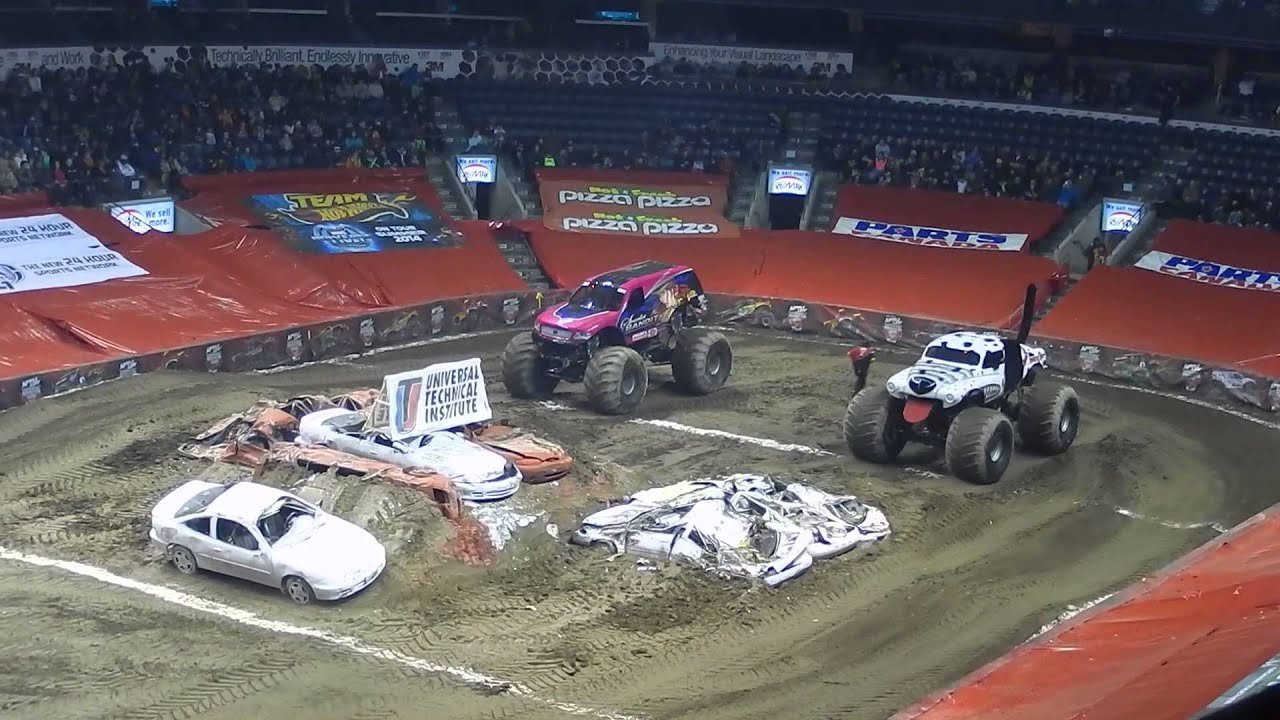 Monster Trucks Budweiser Gardens In London Ontario Youtube