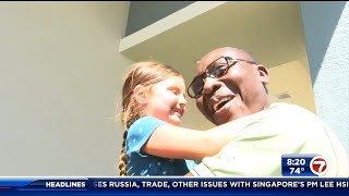6-year-old, Publix employee became best friends. They reunited for the first time since the pandemic
