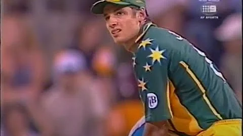 Robert Croft VS Brendon Julian Ashes Cricket Micha...