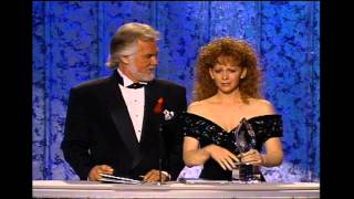 Watch Reba McEntire Poison Sugar video