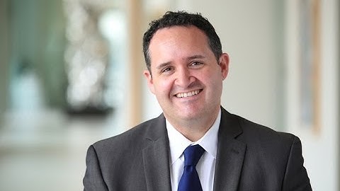 Combining Daylight with LED Lights - Photography & Video Tutorial