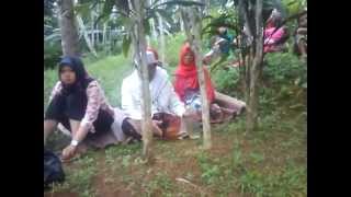 Dakdekdok - ziarah ke makan nenek dan kakek dari ayah