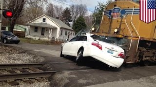 Train Crashes Into Car Fatal Accident Captured On Video By Kentucky Trainspotters