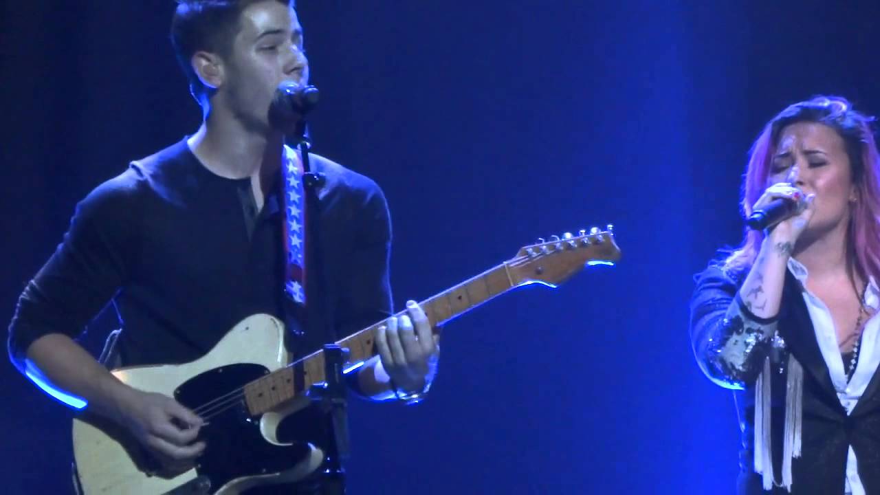 Demi Lovato HD - Here We Go Again Ft. Nick Jonas - San Jose - February 11, 2014