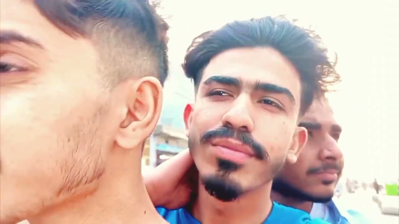 Friend ki new bike😘showroom ma maza aya #minivlog #minivlog #minivlog 