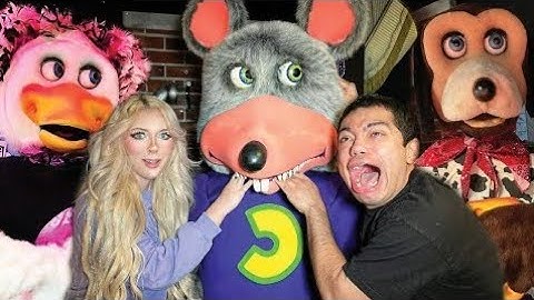 Lyssy Noel-ATTACKED BY EVIL CHUCK E CHEESE ANIMATRONICS AT 3AM!! *Reuploaded*