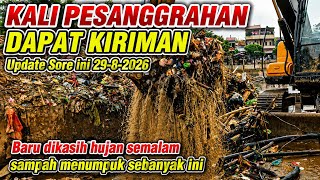 PESANGGRAHAN RIVER GETS A SURPRISE DELIVERY..🫣 A MASSIVE PILE OF TRASH