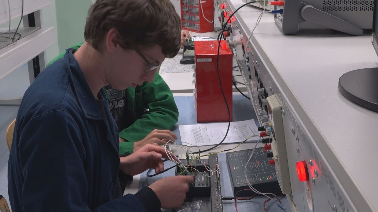 Frenštátské gymnázium a průmyslovka otevřely dveře