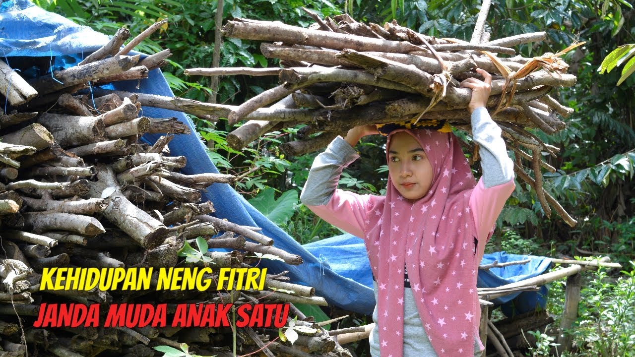 KEHIDUPAN NENG FITRI JANDA MUDA  CANTIK YANG PANDAI MENGAJI