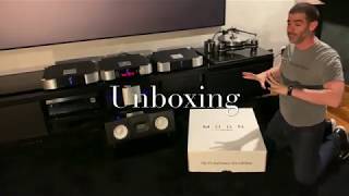 Unboxing MOON 810LP