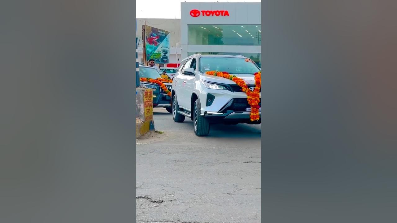 fortuner मे sunroof क्यो नही देते 🤯😱 YouTube