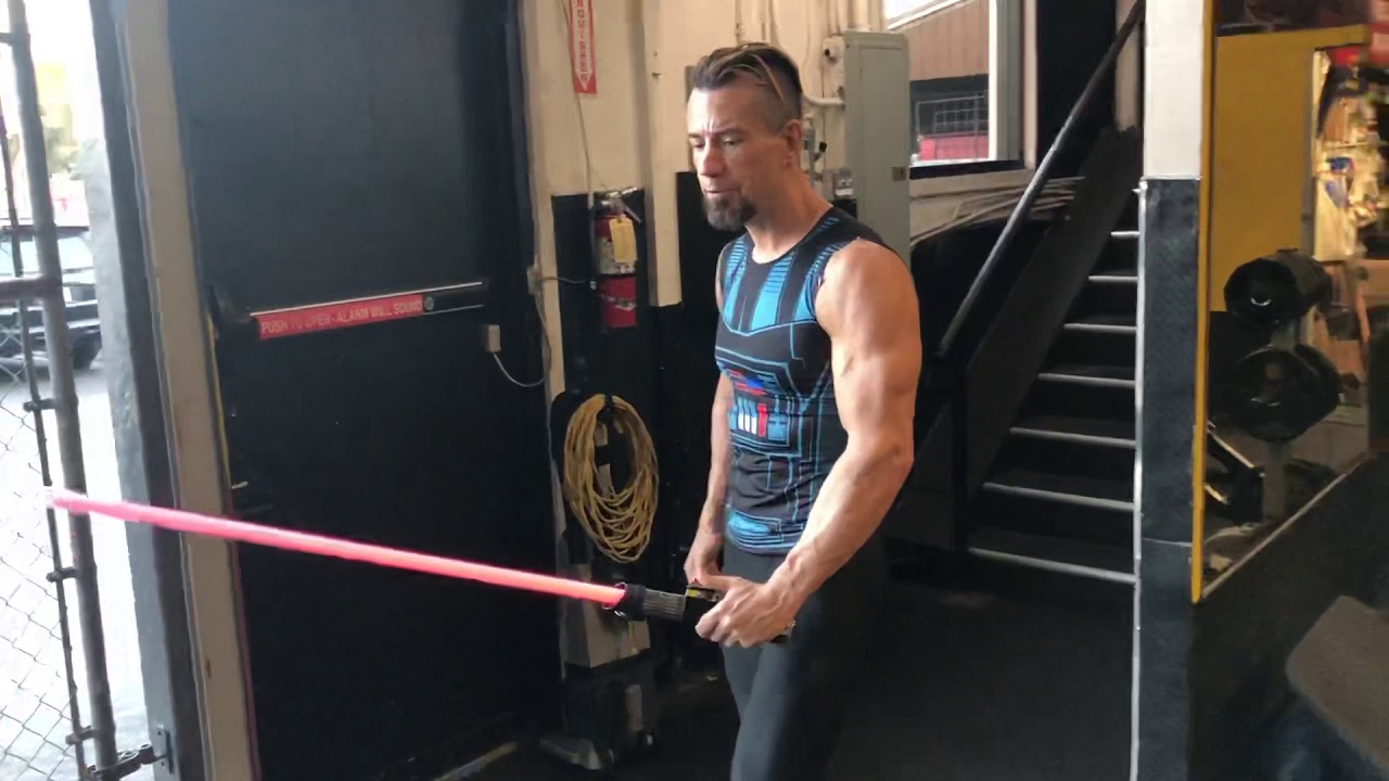 Darth Vader Posing In Golds Gym Venice YouTube darth-vader-posing-in-golds-gym-venice-youtube