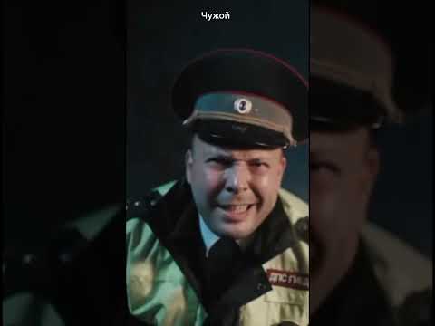 Преступник в бегах случайно стал полицейским #кино #сериалы #чтопосмотреть #shorts