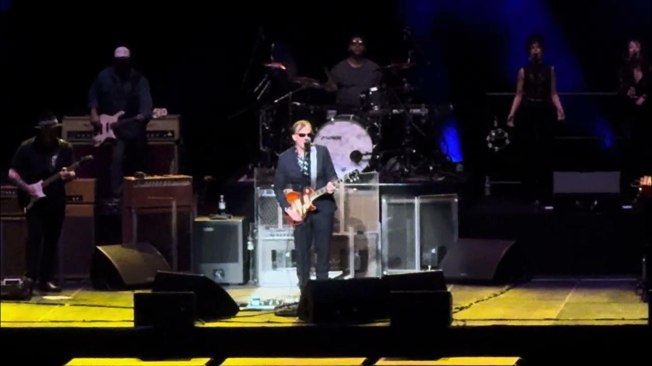 Is It Safe To Go Home 🏡 - Joe Bonamassa Live at The Climate Pledge Arena in Seattle, WA 2/16/2025 Is It Safe To Go Home 🏡 - Joe Bonamassa Live at The Climate Pledge Arena in Seattle, WA 2/16/2025