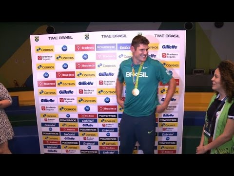 البرازيل تحتفل بإنجازها الأولمبي في الكرة الطائرة الشاطئية