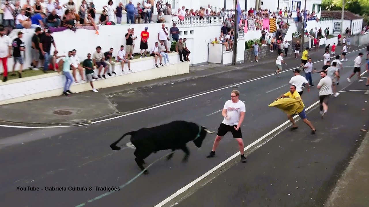 Festas Da Praia - Touros ER (432,461,424,448) - Caminho Do Cemitério - 8/8/2025 - Ilha Terceira