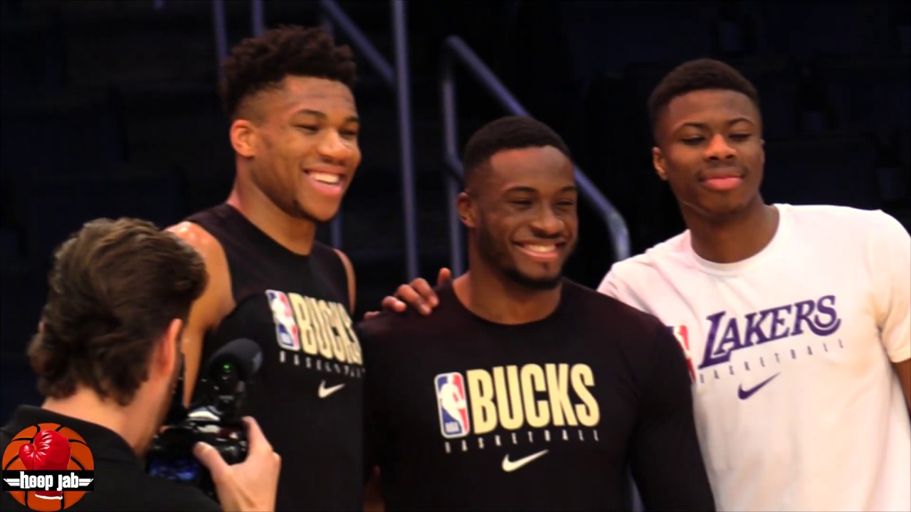 Giannis, Thanasis, Kostas & Alex do TikTok dances, play fight and present  their 100k creator award! 