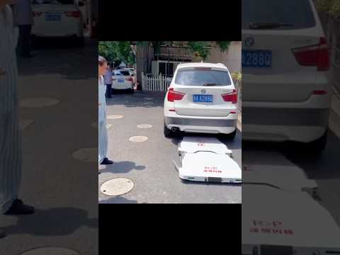 طريقة مبتكرة لرفع السيارات المخالفة دون غرامات