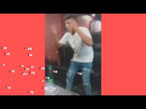 يتيم اعطوه الميكروفون فأبكاهم بأغنية توحشتك يا لميمة