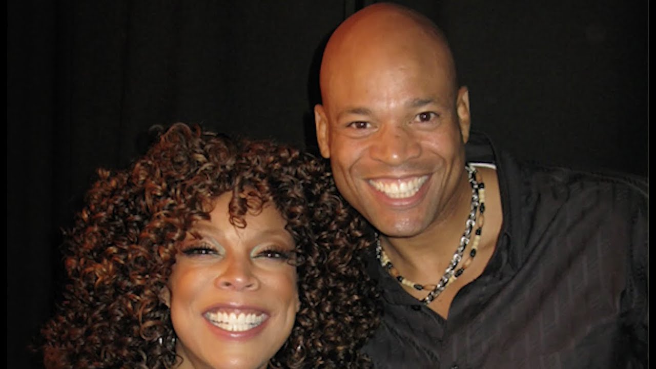 Why Wendy Williams & Her Brother Are At Odds Over Mother’s Funeral | RSMS