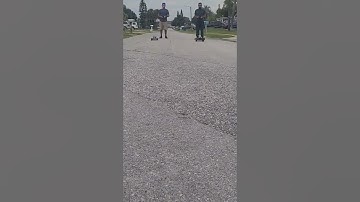 Traxxas Bandit vs Traxxas Rustler drag race