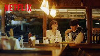 妄想シチュエーション - 所属俳優と屋台デートしちゃう新人マネージャー | エージェントなお仕事 | Netflix Japan