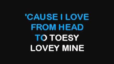 Cuddle Up a Little Closer, Lovey Mine Karaoke version - Karaoke performance video thumbnail