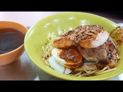 Golden Mile Food Centre. Chung Cheng Chilli Mee. Prawn Pork Rib Noodle with a Special Chilli Sauce