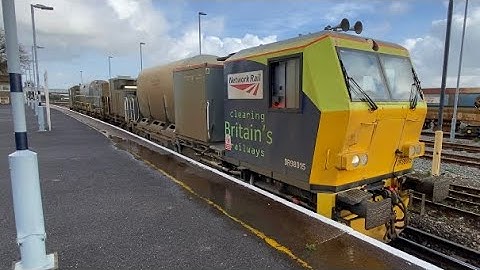 Windhoff CargoSprinter MPV | DR98915 + DR98965 | Network Rail | Eastleigh | 26/10/22