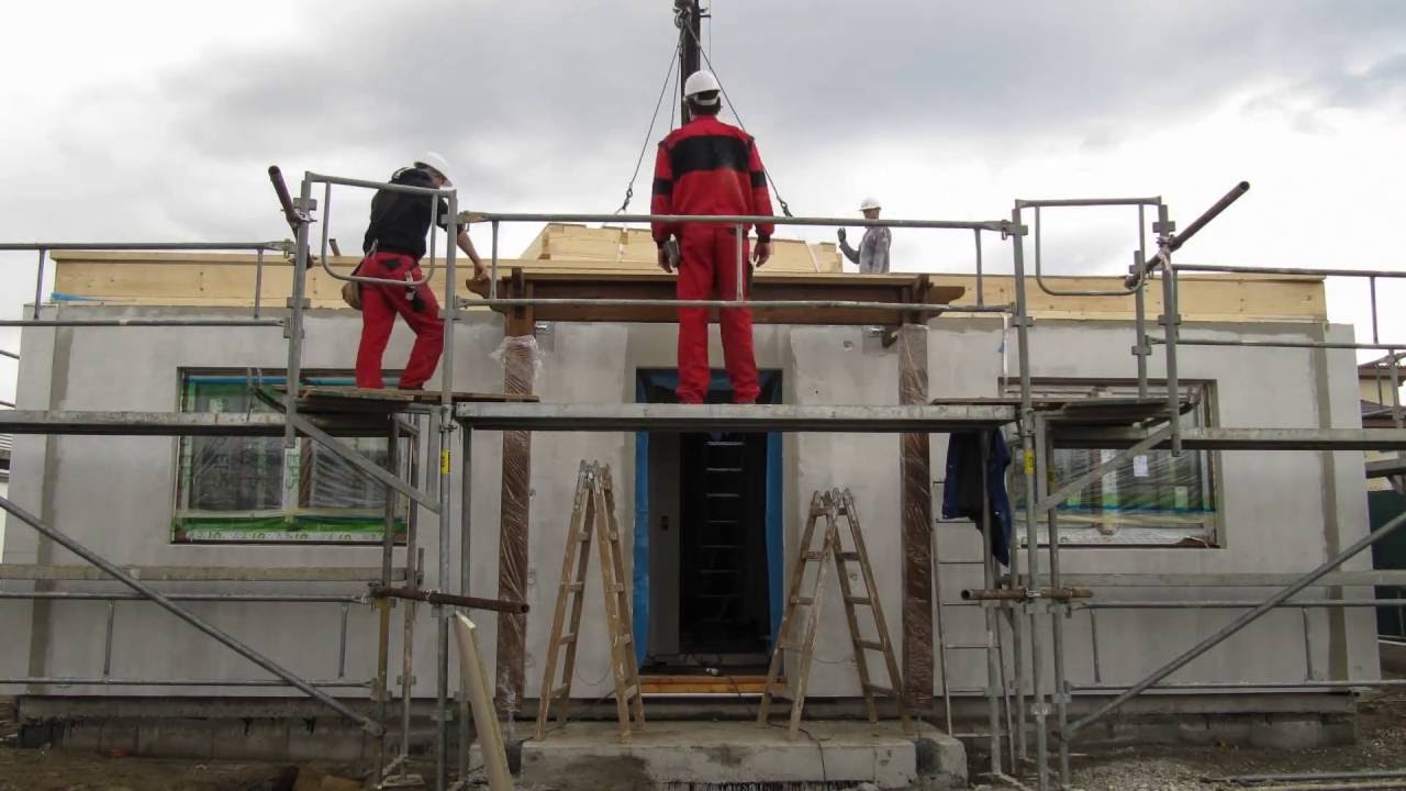 Montaz domu RD Rymarov (timelapse)