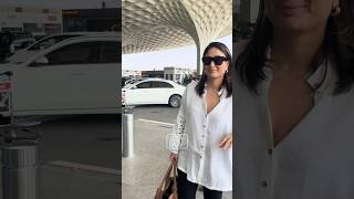 Airport पर हटके अंदाज में नजर आई Kareena Kapoor Khan! #Shorts