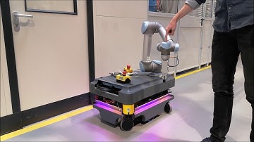 MuR205 - Mobile Universal Robot with Whole Body Control and Redundancy Resolution