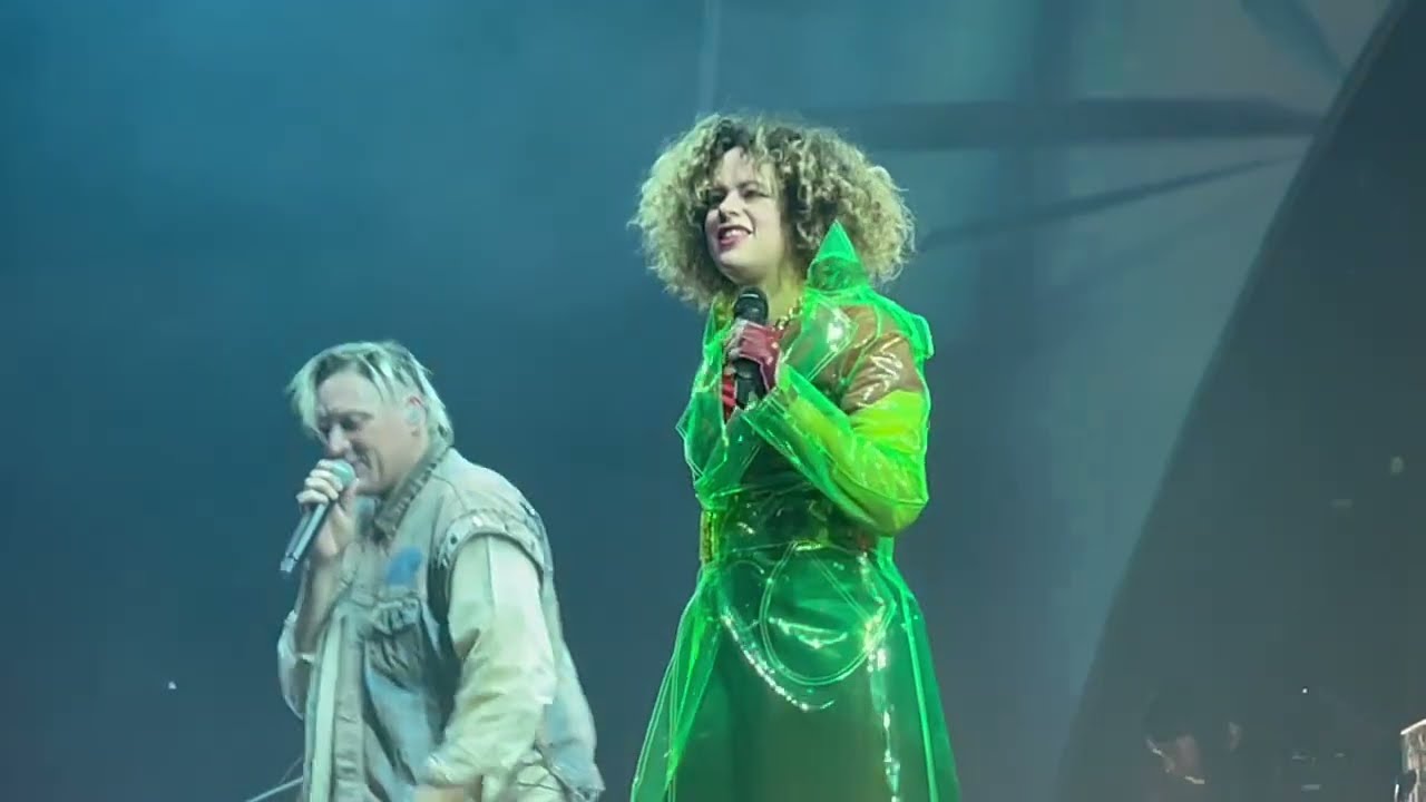 ARCADE FIRE - Reflektor (Live The We Tour Madrid 2022)