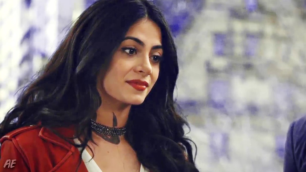 ▴simon & isabelle❘ ❛I like me better when I'm with you.❜