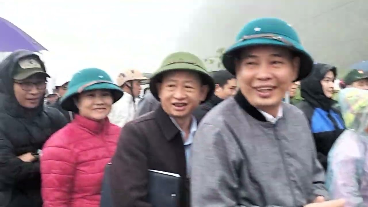 Đội văn nghệ thôn búng sổm giao lưu văn nghệ tết trồng cây 