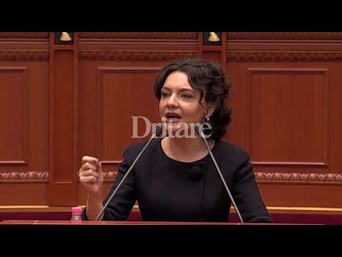 Spiropali nënqesh me