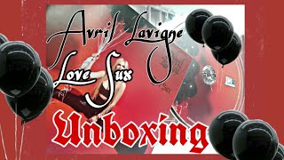 Avril Lavigne - Love Sux. Unboxing