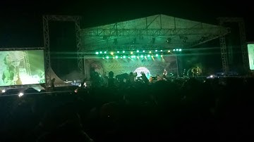 Konser Charly setia band with Youbi sister(12)