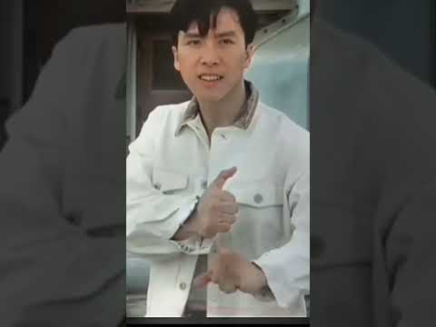 بروس لي ضد دوني ين تصميمي Shorts