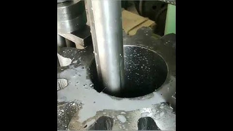 keyway cutting in slotting machine..