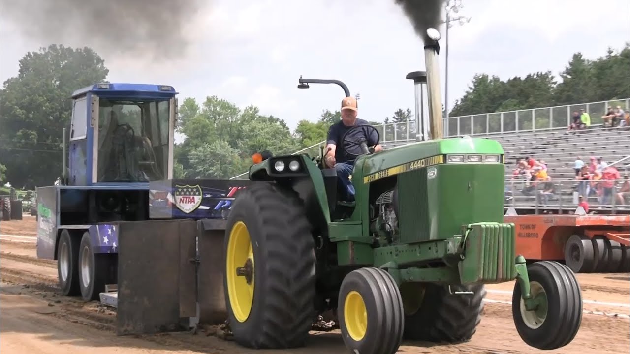 13000# Farm Tractor Pulling Class