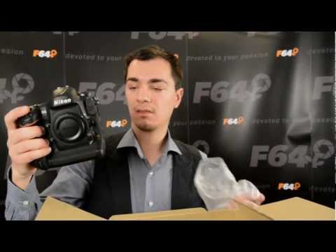 Unboxing Nikon D4